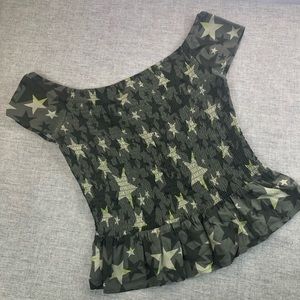 NWT Candies Camo & Stars  Ribbed Top Size Med